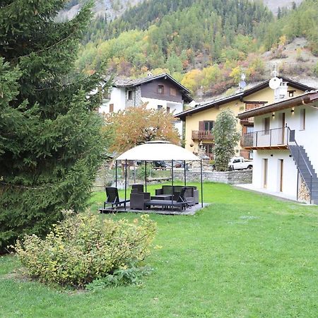 Appartamenti Vista Monte Bianco Courmayeur-Entreves Exteriér fotografie